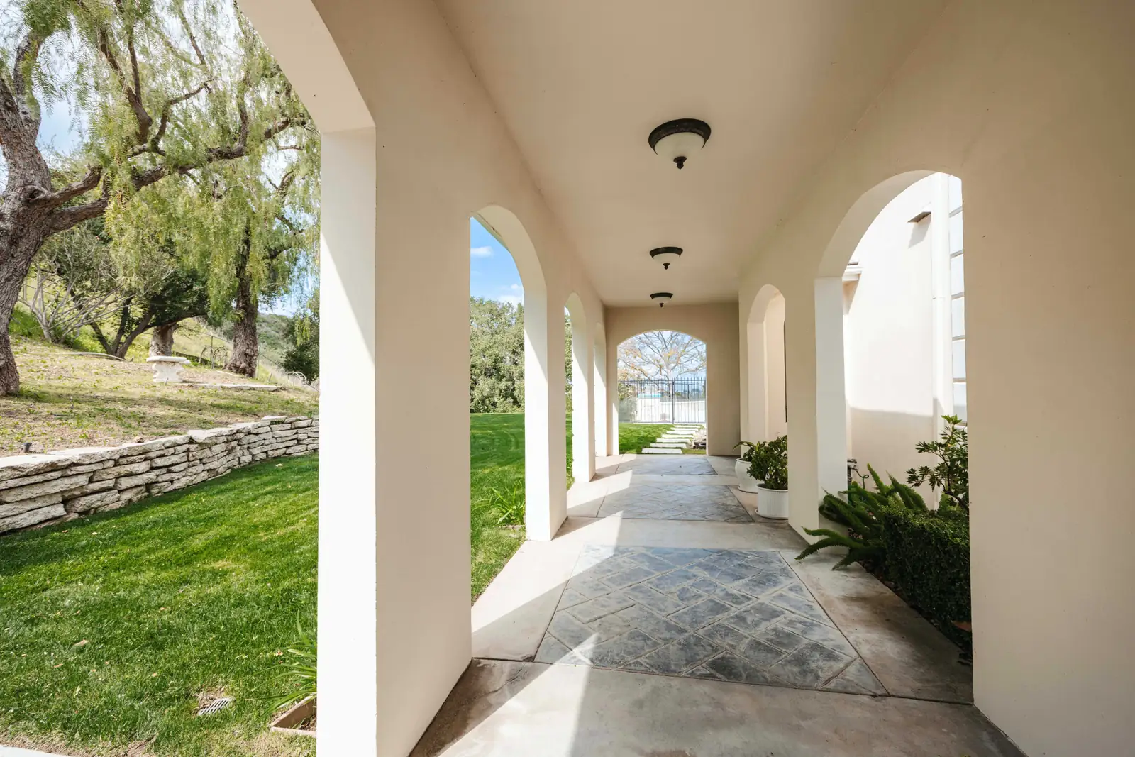 Estate covered outdoor walkway