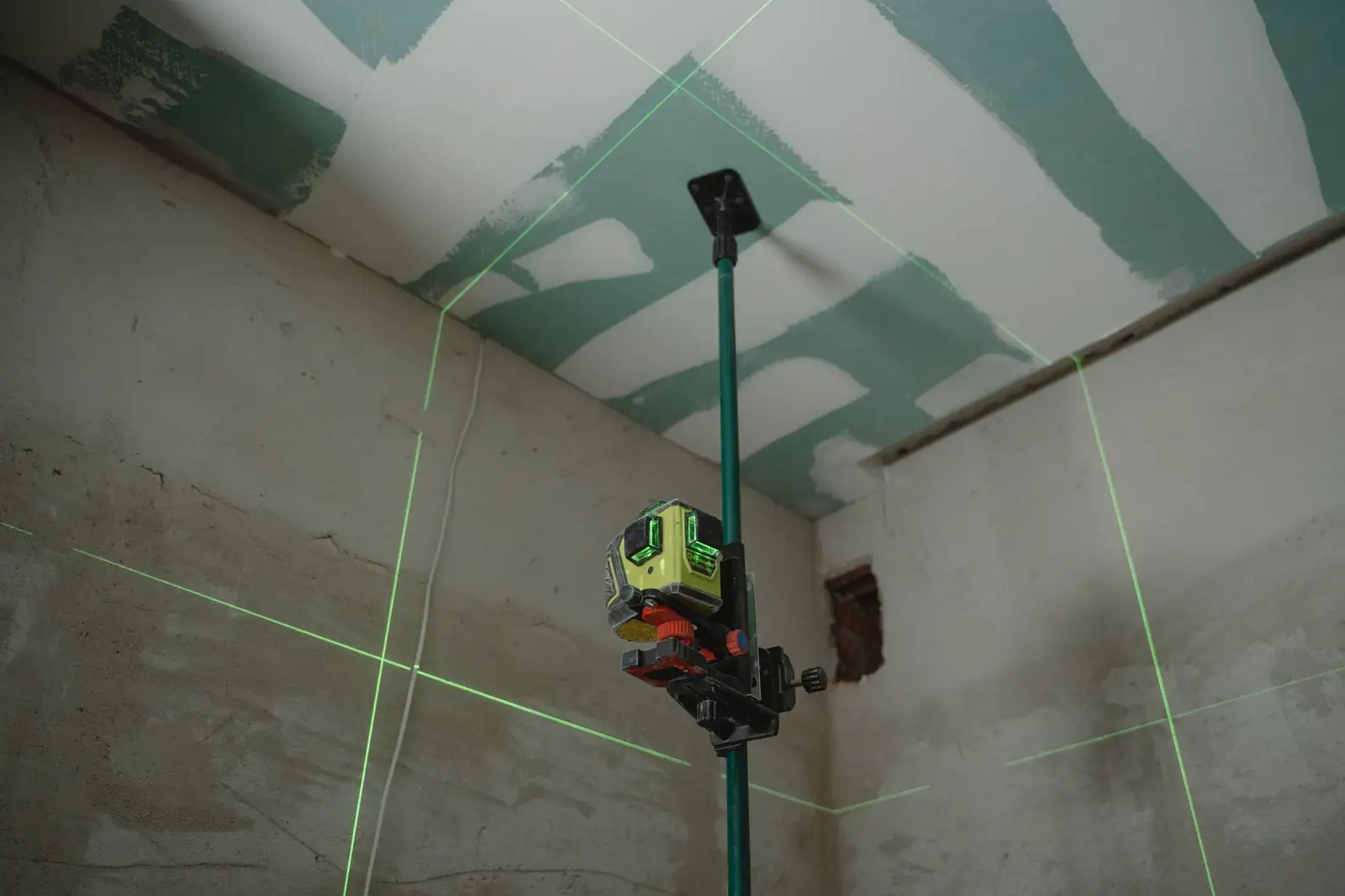 Laser level setting out a room